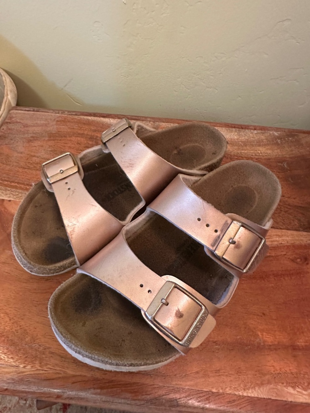 Girls gold Birkenstocks size 31 (13-13.5)